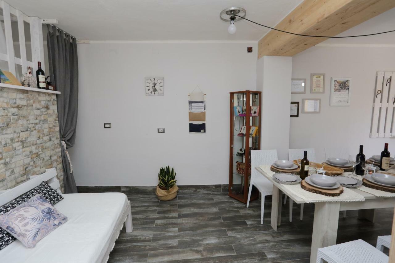 Ferienwohnung Casa Del Cicloturista Santadi Exterior foto